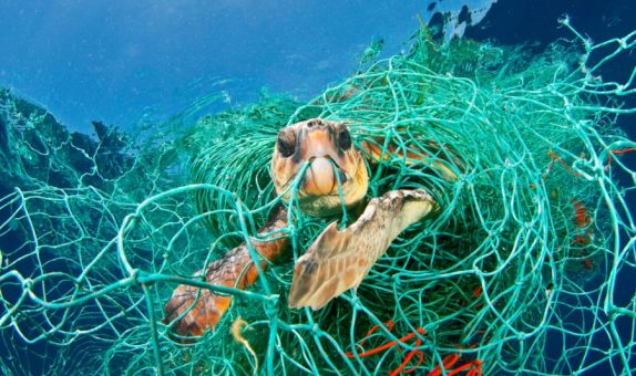 Akdeniz'e En Çok Plastik Türkiye'den